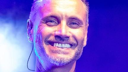 Amadeus: «Il 2022 aspettiamolo insieme dimenticando i guai almeno per una sera»