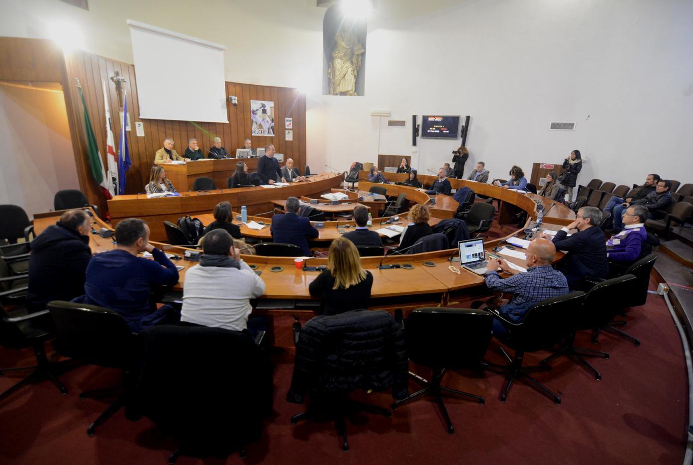 Il centro destra non ha i numeri, salta la seduta di fine anno