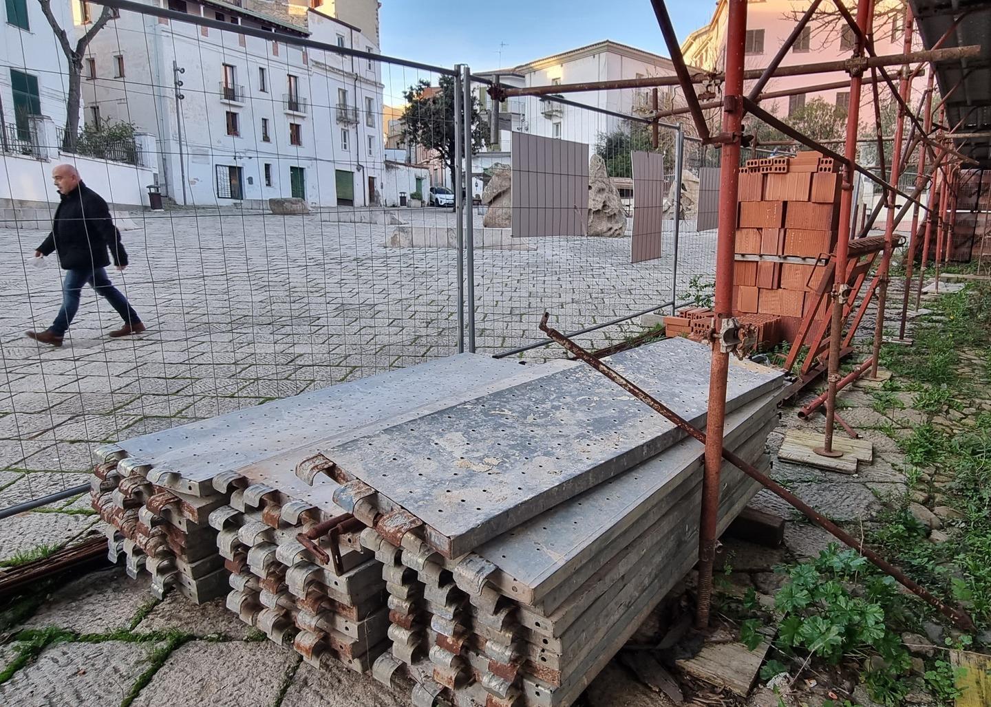 In abbandono il cantiere del Man 