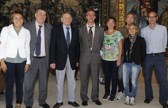 Guido Dini, il primo sulla destra, durante un evento con l’amministrazione comunale