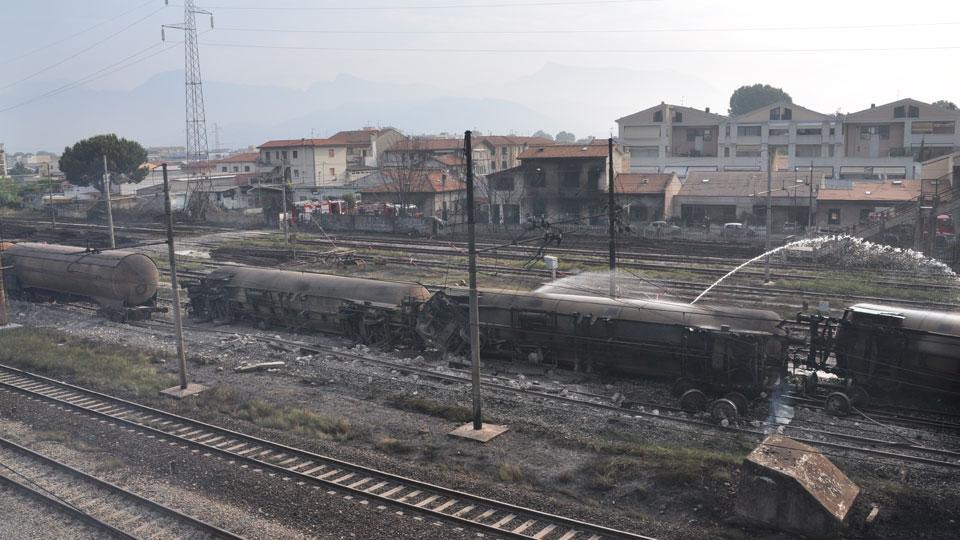 Il treno carico di Gpl deragliato e le case di via Ponchielli distrutte all’alba del 30 giugno 2009