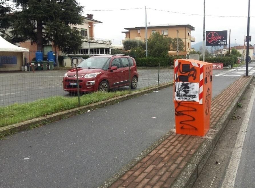 Vandalizzato box autovelox appena collocato 
