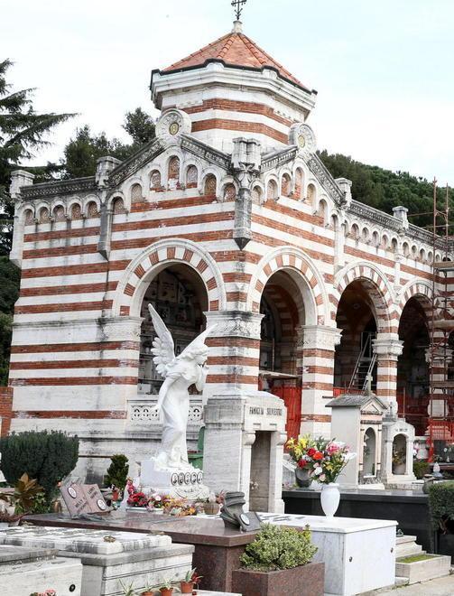 Gronde, intonaco e nuovo pavimento al cimitero di via Foscolo