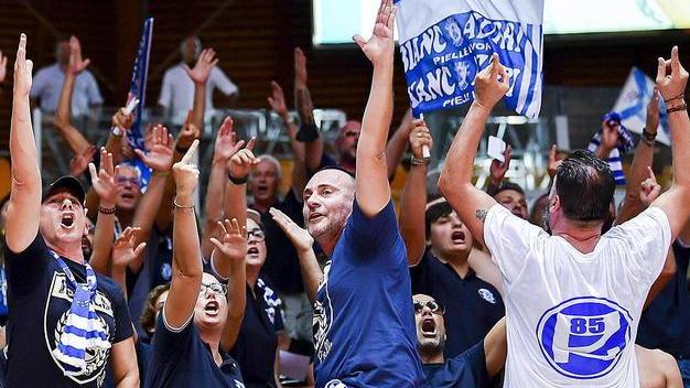 Il derby dimezzato I tifosi della Pielle scelgono la linea dura «Noi restiamo fuori»