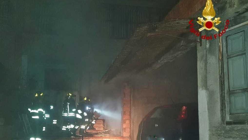 Attimi di paura per un incendio
