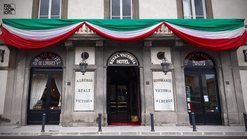 L’ingresso dello storico Royal Victoria Hotel
