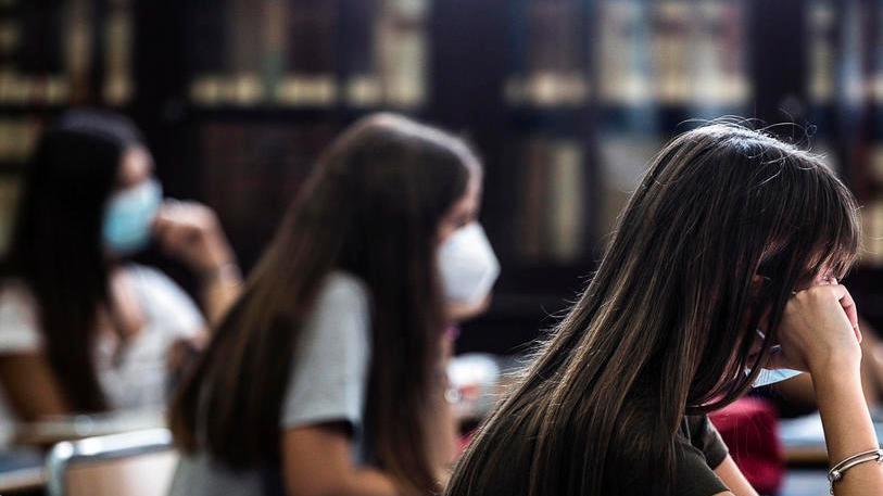 Rientro a scuola, l'allarme dei presidi modenesi: «Troppi positivi, ripartenza a rischio»