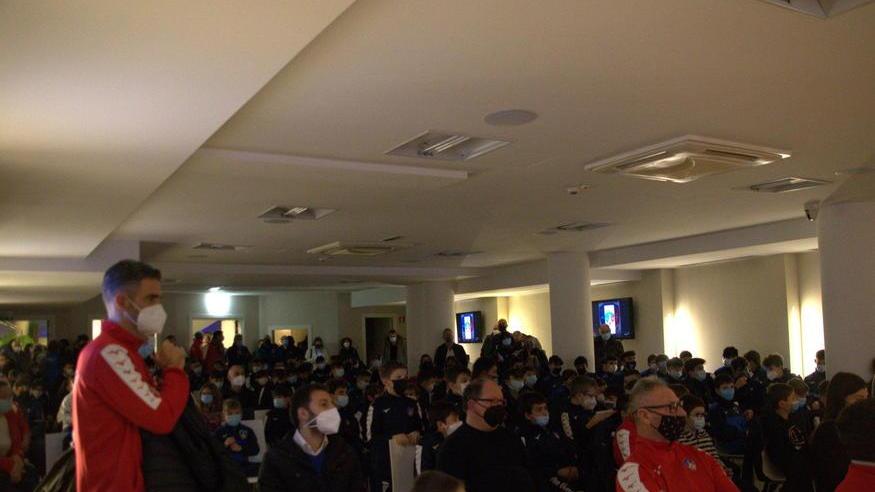 Sorrisi, ringraziamenti e premi alla festa voluta dal Pisa Ovest