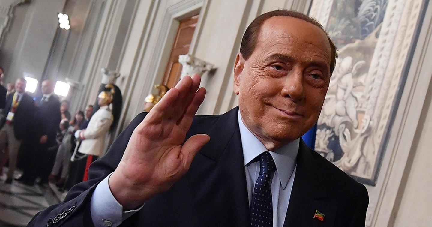 Berlusconi sulla strada di Draghi 