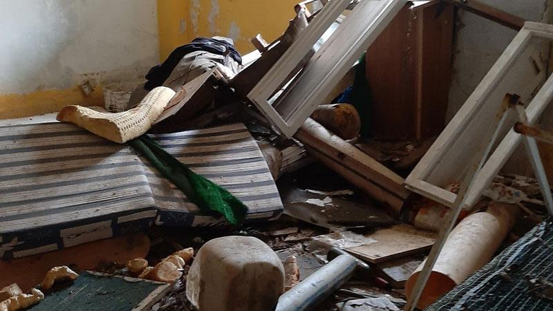 L'ex colonia Casa Firenze, l'indecenza vista mare a Antignano - Foto 