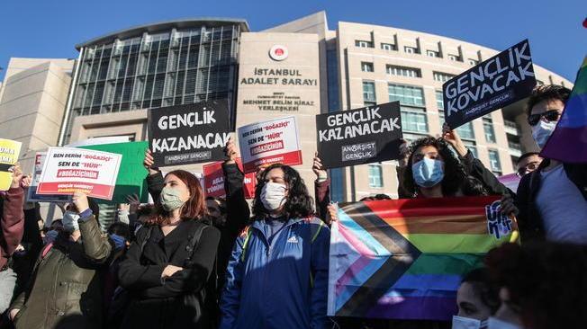 Turchia: 1 anno di proteste anti-Erdogan per Università Bosforo