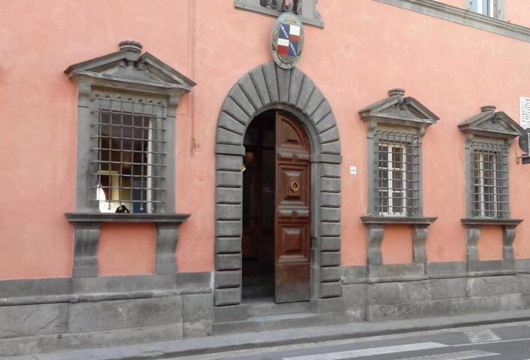 Per contrastare il virus si entra in municipio solo su appuntamento
