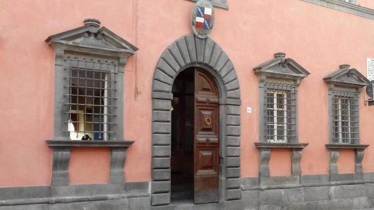 Per contrastare il virus si entra in municipio solo su appuntamento