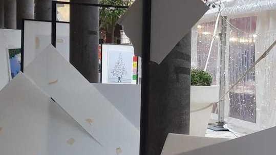 «Lo sfregio ai pannelli gesto d’inciviltà totale»