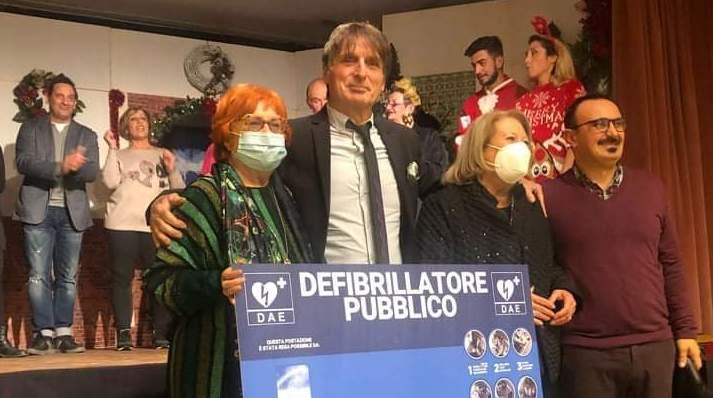Un defibrillatore e 5mila euro in dono alla Casa del fanciullo grazie al teatro amatoriale