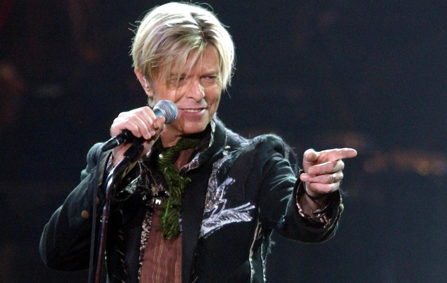La musica di Bowie alla Warner per 250 milioni 