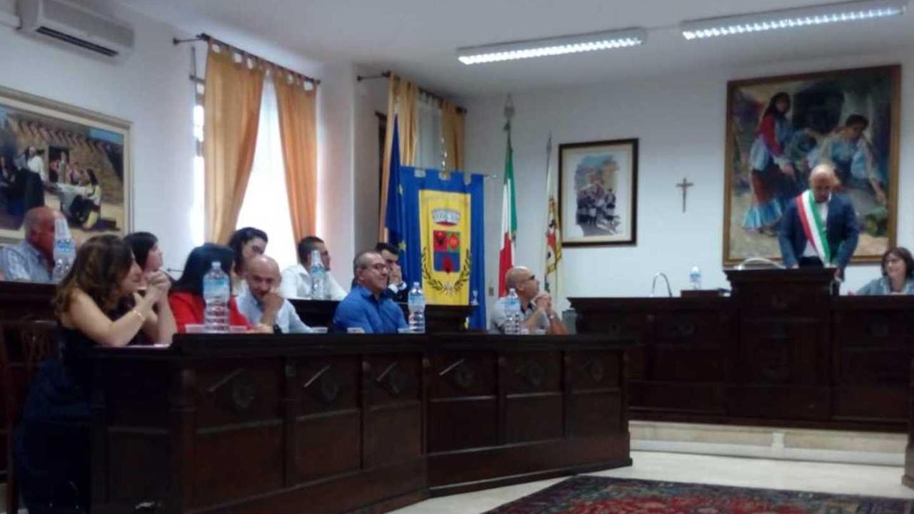Oliena la minoranza attacca la giunta