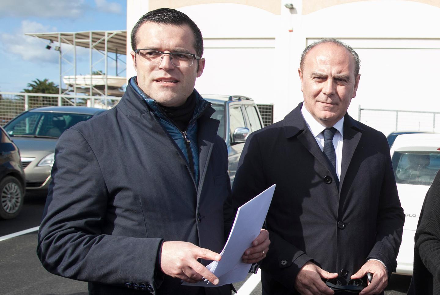 L’opposizione attacca: solo fake news 