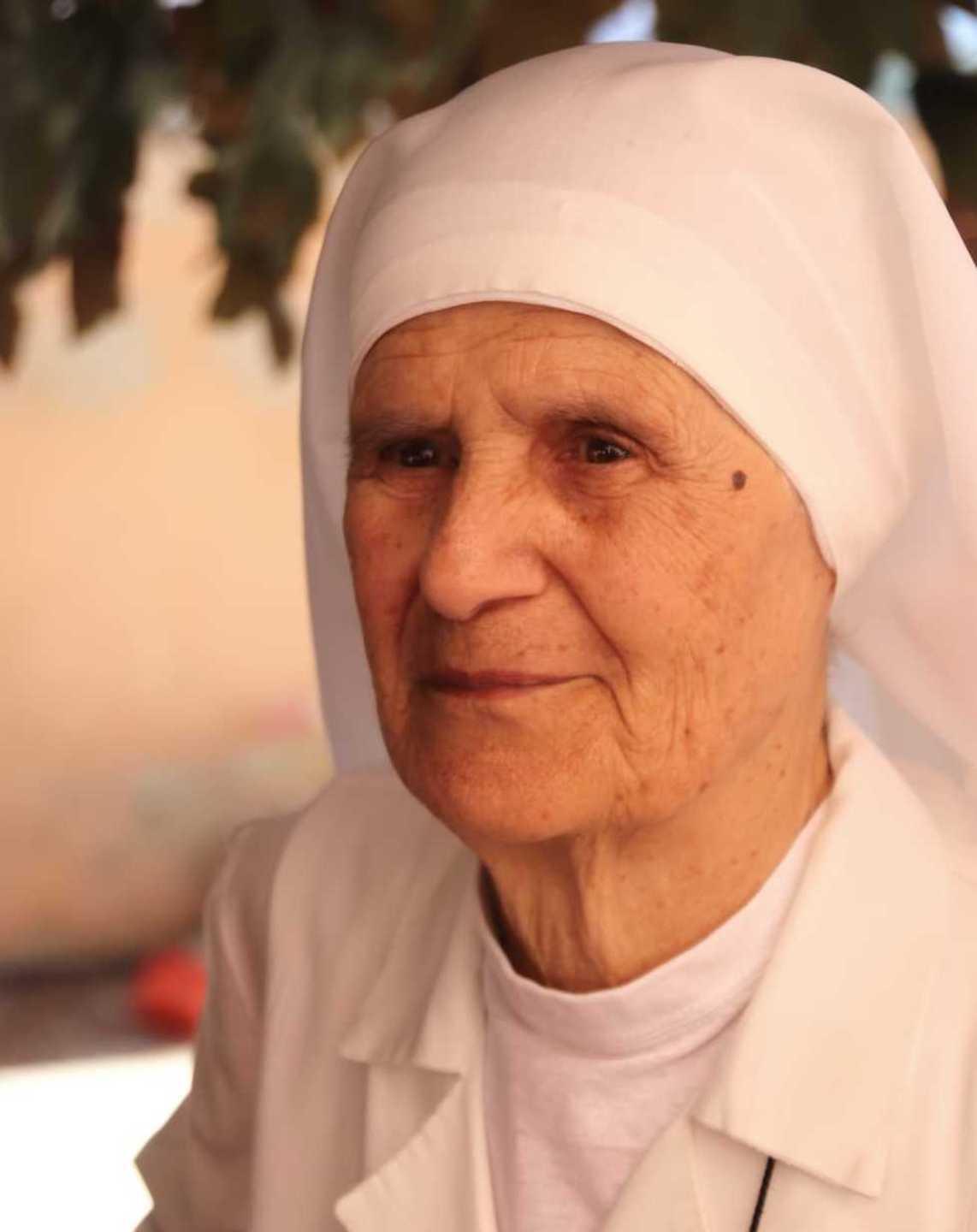 Bonnanaro dà l’addio a suor Liliosa, madre degli orfanelli