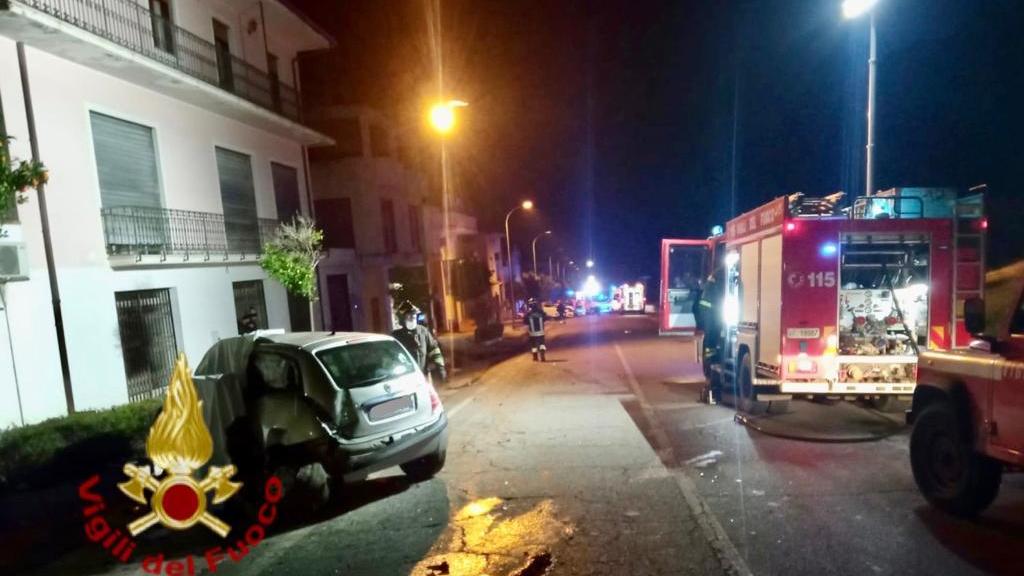 Schianto nella notte a Senorbì: un morto e 5 feriti