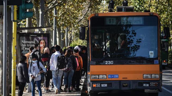 Covid: 530 autisti a casa, a rischio trasporti bus Toscana