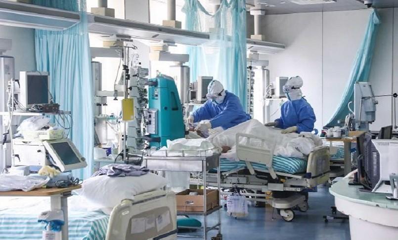 Covid, tre morti e 1240 nuovi positivi