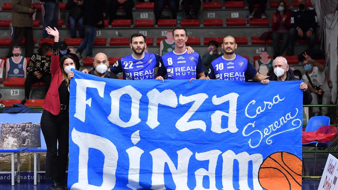 La Dinamo torna ad allenarsi per la sfida col Cremona