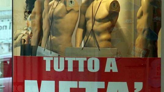 Oggi al via i saldi «Ecco le regole»