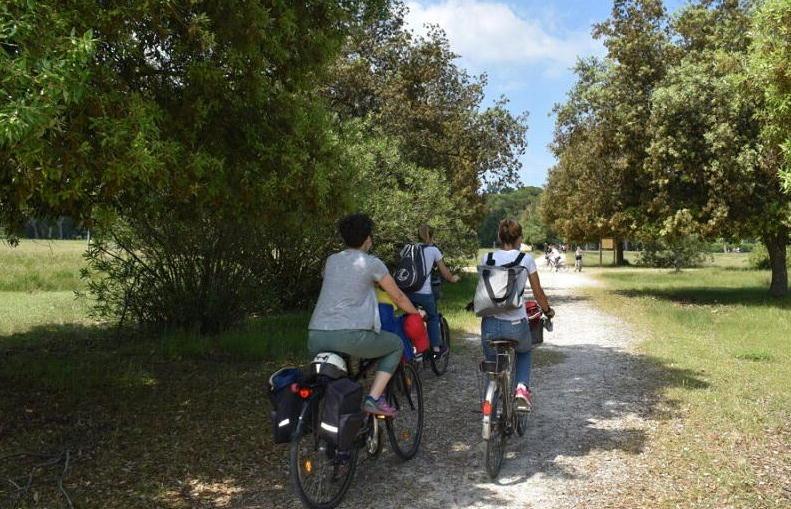 La “Befana nel Parco” si muove in bicicletta «Aspettiamo le famiglie» 