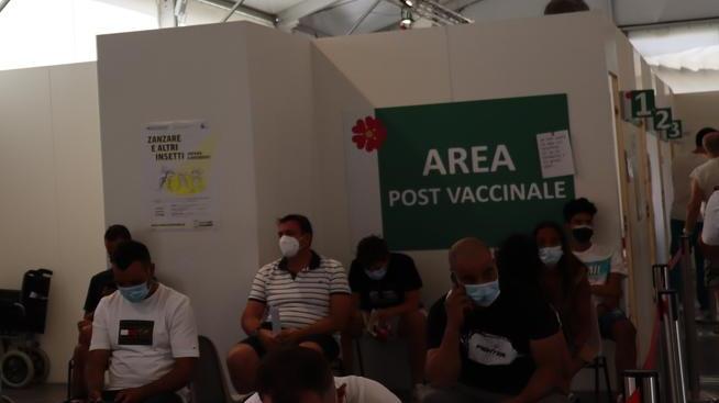 Fiorano. Il numero è del Comune non del Centro vaccini: il web sbaglia, linee in tilt