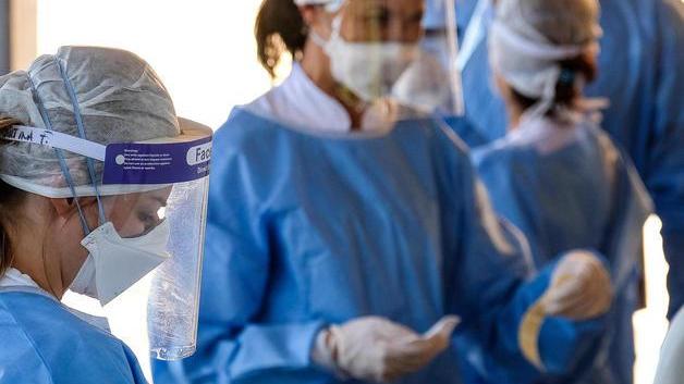Il responsabile dell'igiene per l'Asl: «Troppi contagi e poco personale. Ecco come il tracciamento è andato in crisi»