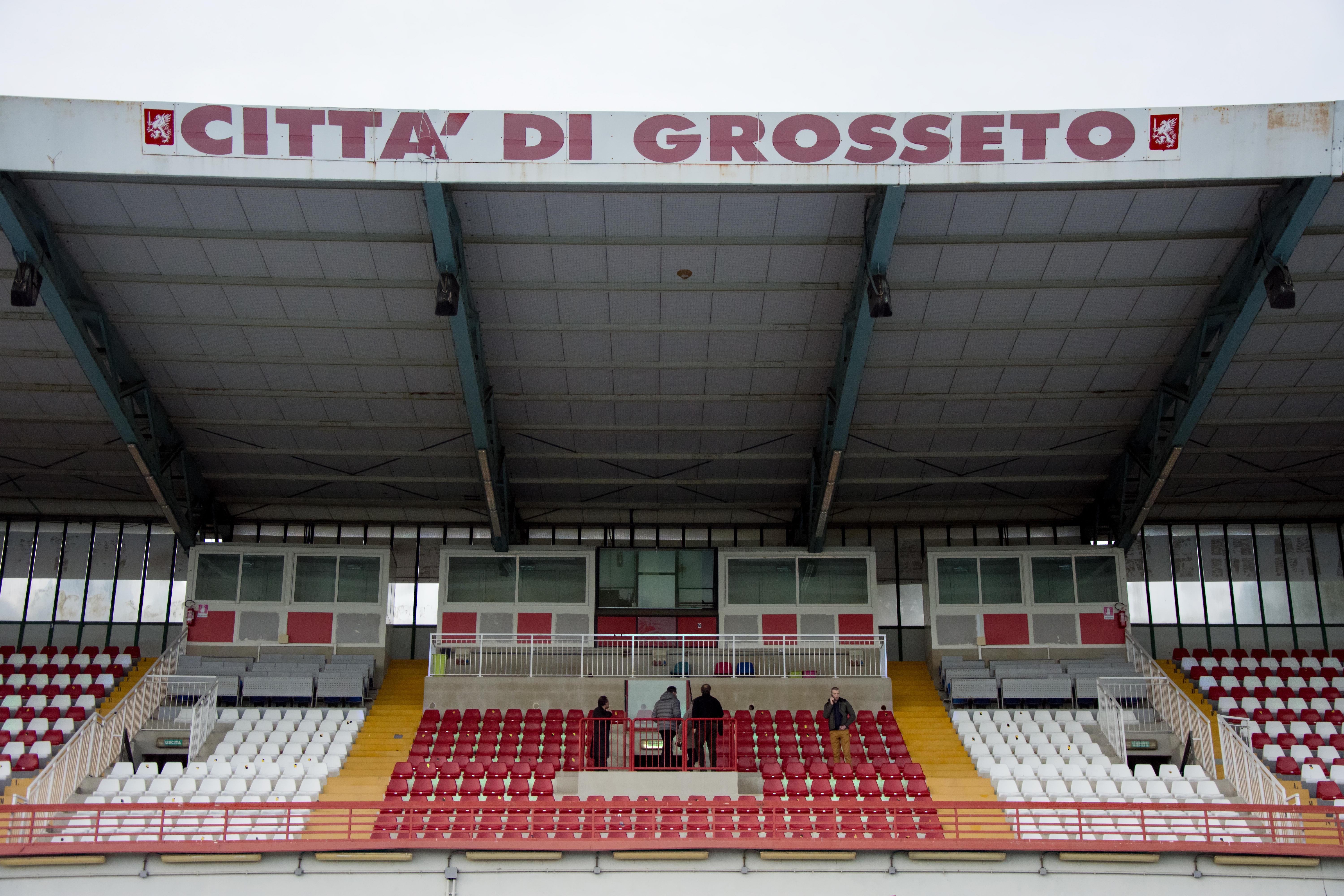 Il Covid rischia di fermare per alcune settimane il campionato di Serie C: anche lo stadio del Grosseto resta senza pubblico