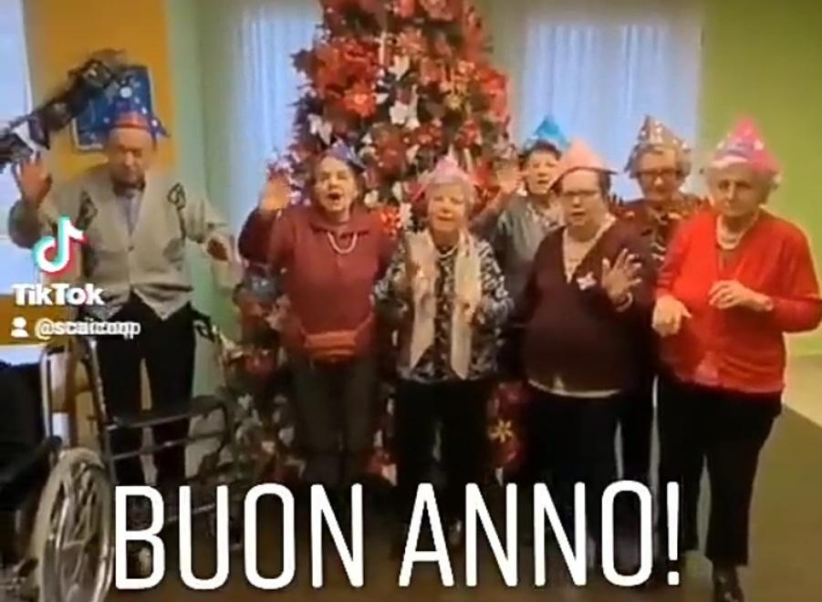 Carpi, i nonni diventano influencer, sono le nuove star di Tik Tok 