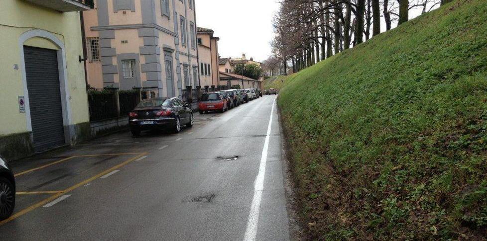«Residenti puniti dal regolamento su traffico e sosta» 