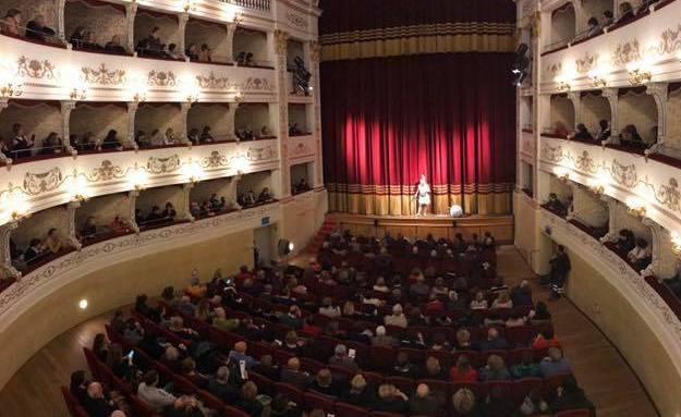 Si alza il sipario dell’Alfieri Ecco la nuova stagione teatrale 