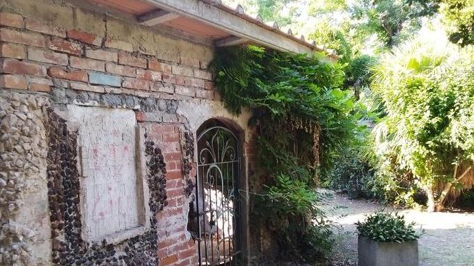 Giardini chiusi da recuperare Nuove luci e telecamere