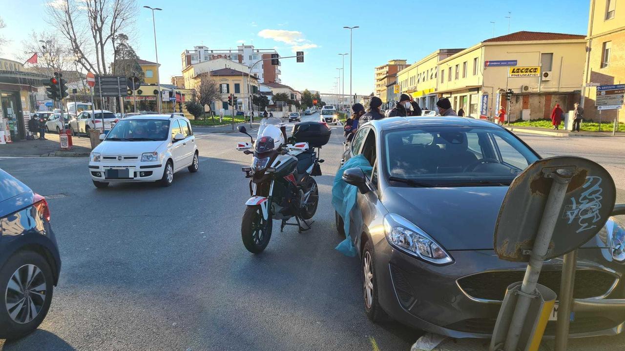 L'auto dopo lo schianto (foto Daniele Stefanini/Silvi)