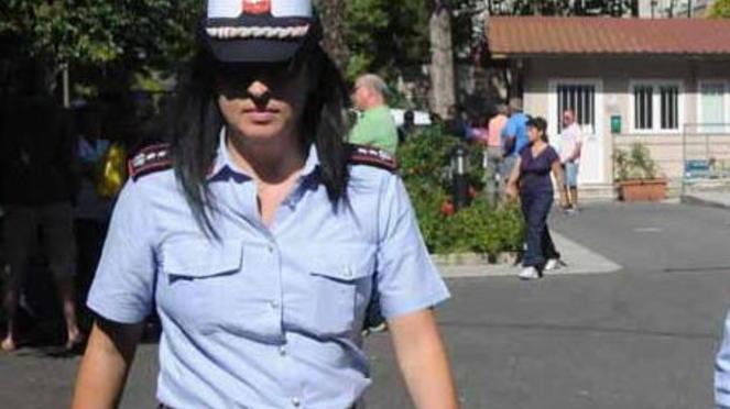 La comandante dei vigili urbani di Carrara, Paola Micheletti