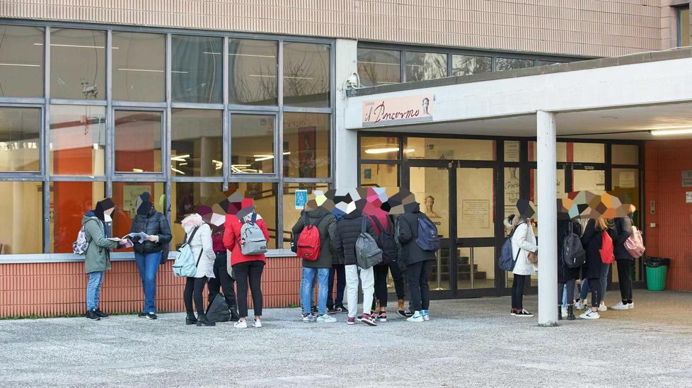 Le scuole di Empoli provano a far tornare i conti. Al Pontormo assenti 10 prof e 75 alunni 
