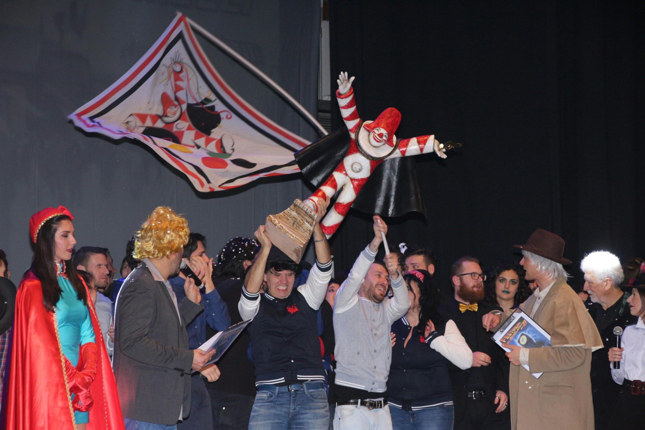 Carnevale di Viareggio, prima bandiera bianca: stop al Festival di Burlamacco 