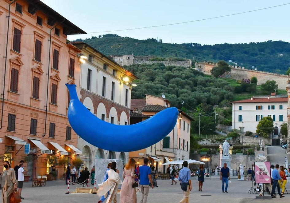 “Il Giornale dell’Arte” stronca Veneziano E lui risponde con ironia