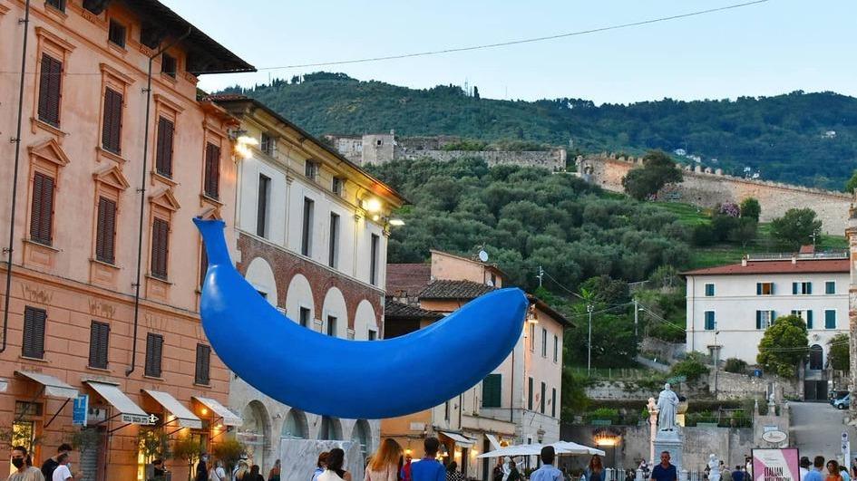 “Il Giornale dell’Arte” stronca Veneziano E lui risponde con ironia