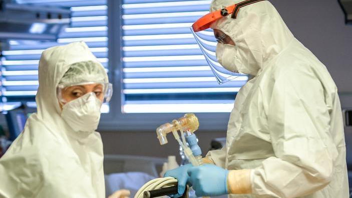 Sempre più ricoveri al San Jacopo Riapre il reparto Covid di Pescia