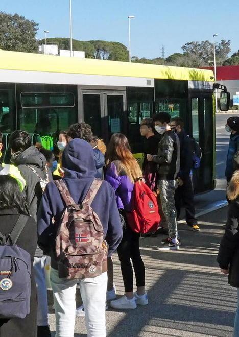Trasporti scolastici garantiti alla ripresa