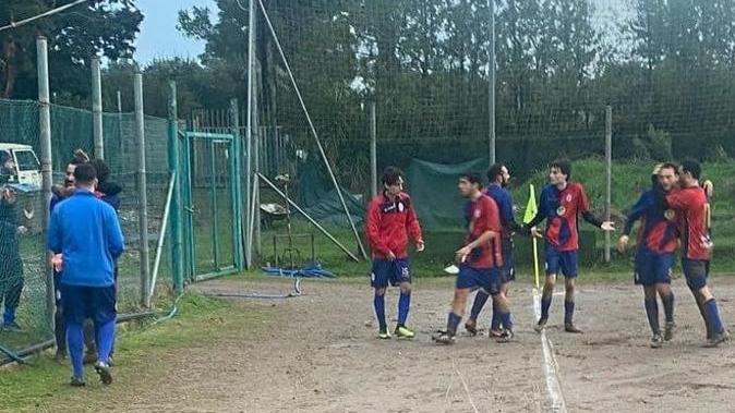 Malore per l’arbitro in campo: sospesa Guasticce-Real Fortezza