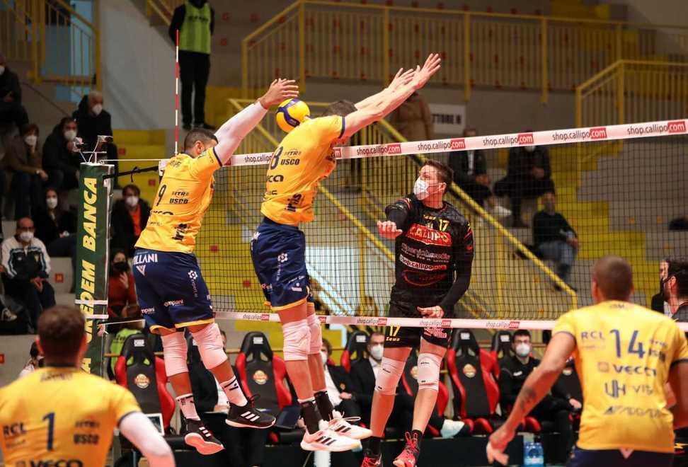 Modena stavolta soffre, ma alla fine passa anche sul campo di Vibo 