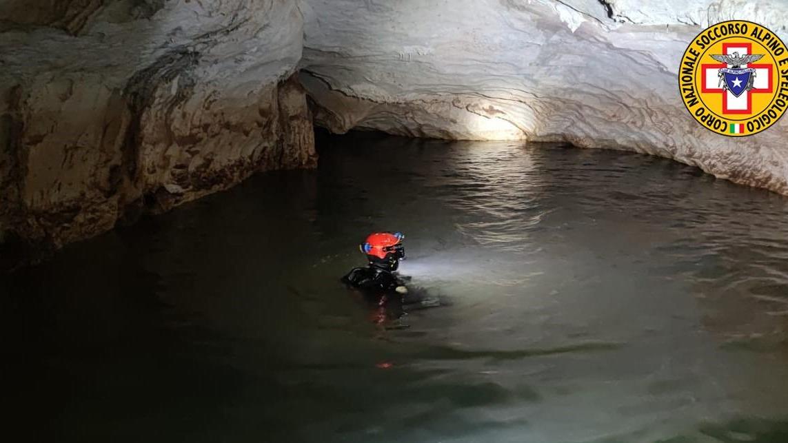 Dorgali, individuati i 7 speleologi bloccati in grotta