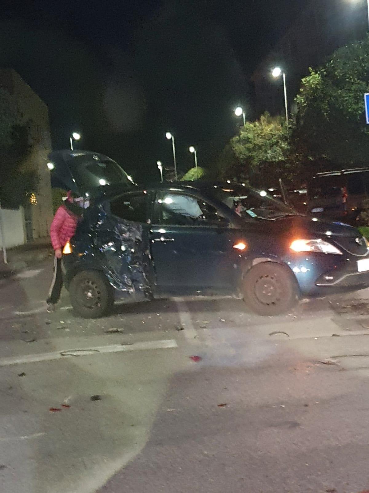 L'auto danneggiata