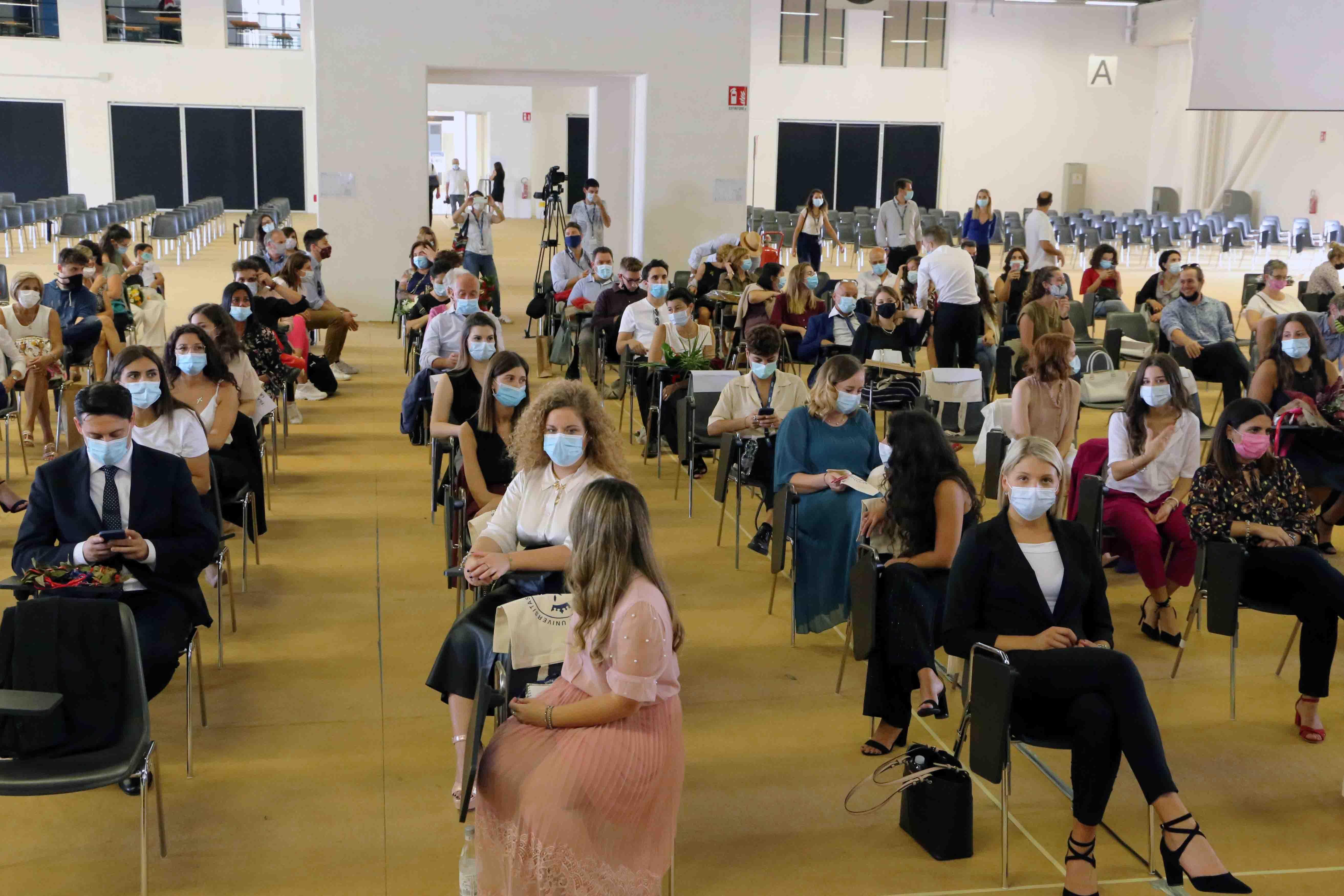 Modena, esami solo in presenza, il no degli universitari: «Rischio contagi alto» 