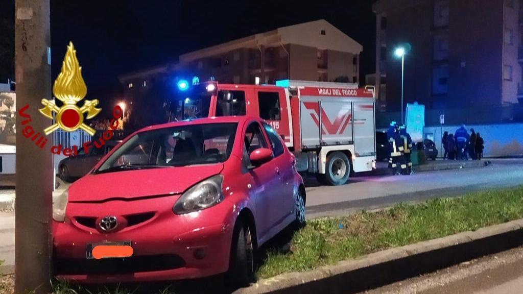 Sassari, scontro fra due auto: una persona in ospedale